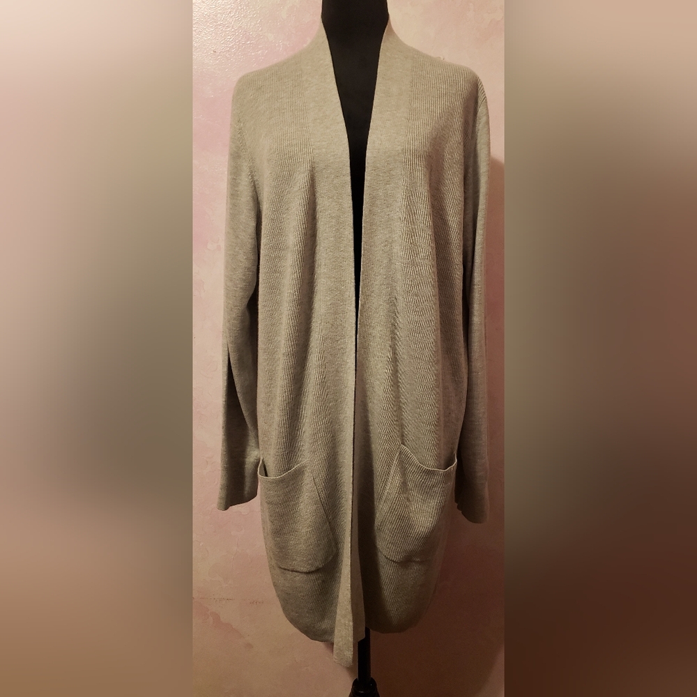 GAP Heather Gray Knit Sweater